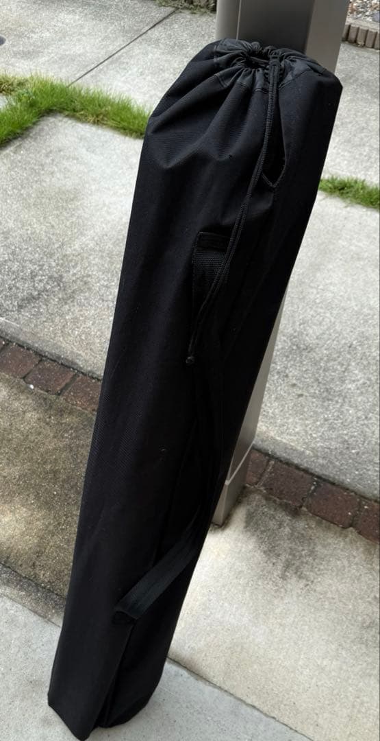 タラスブルバ　アルミロールテーブルL　ブラック