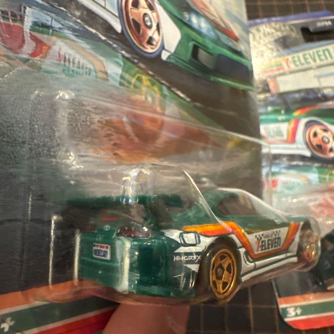 ホットウィール トヨタ スープラ 7-Eleven限定　2台分