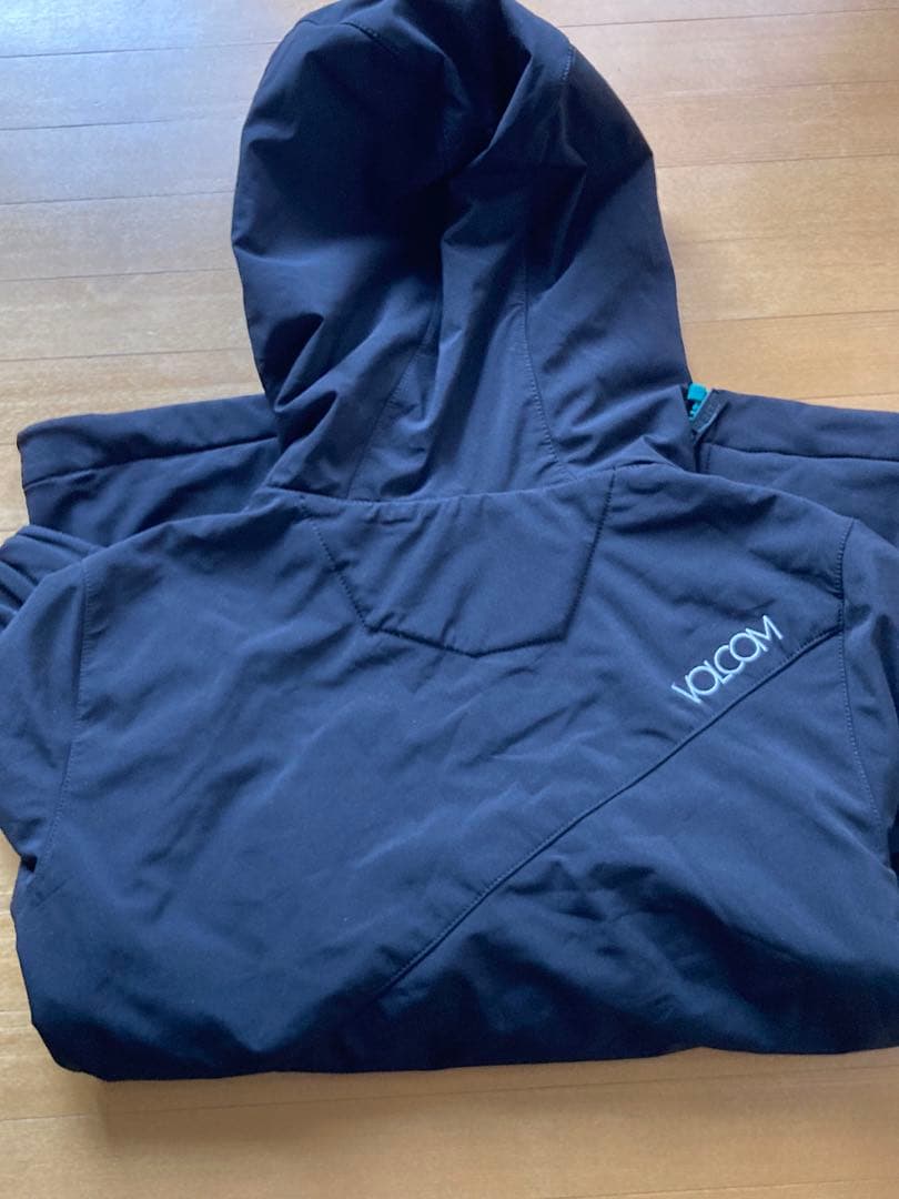 VOLCOM ボルコム　スノーボードウェア(レディース) 春先用