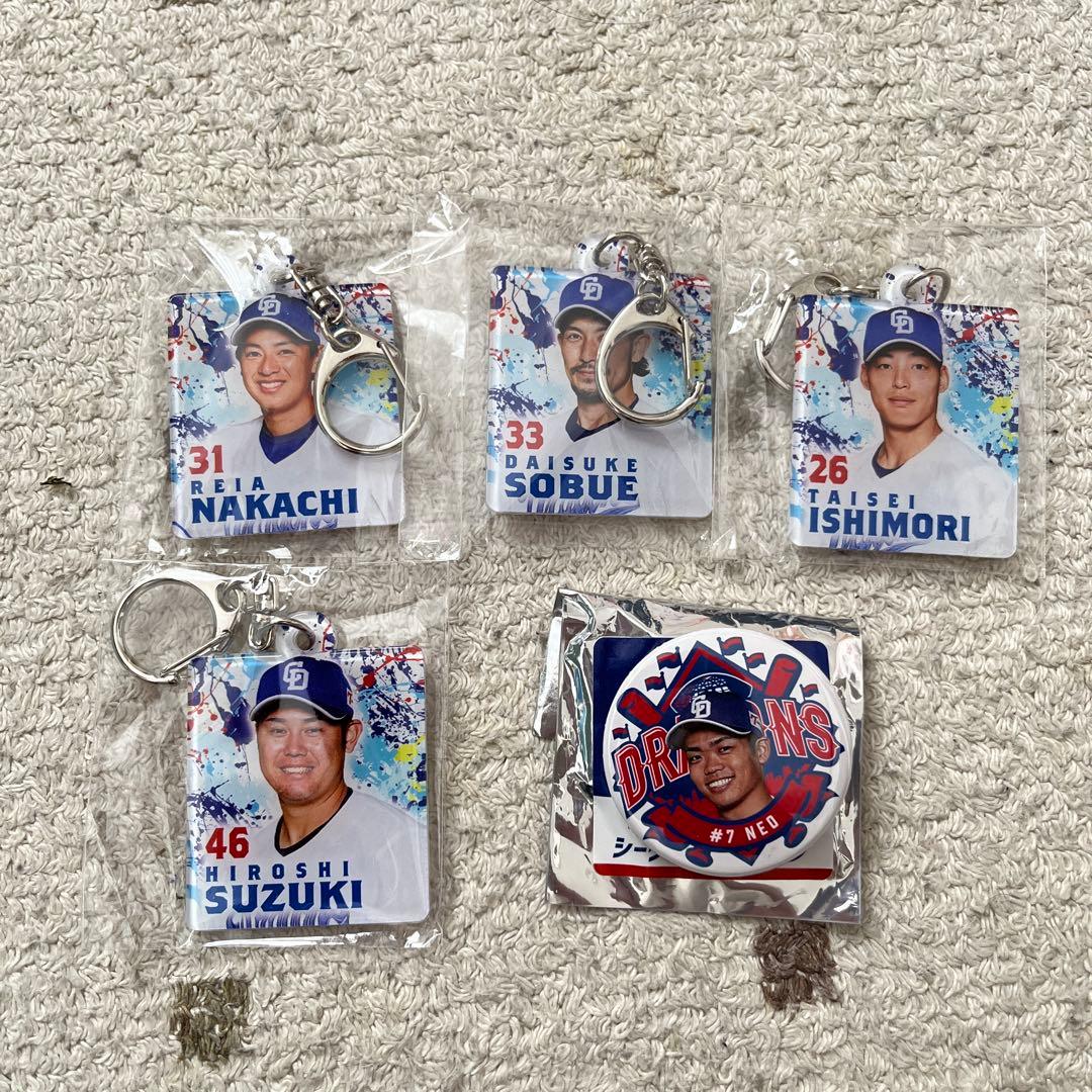 ドラゴンズガチャ根尾缶バッジ