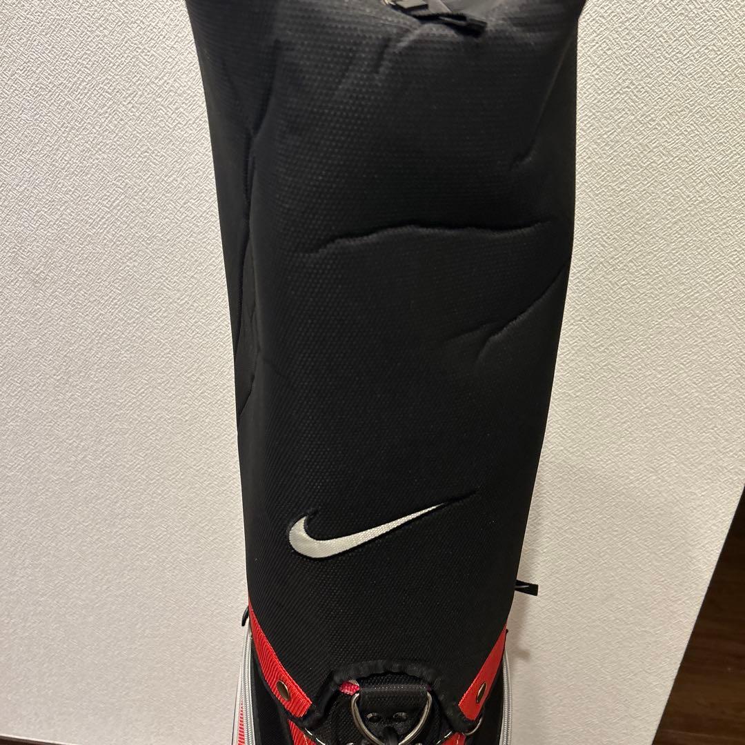 美品ナイキ レッド/ブラック 赤/黒　布地　軽量 ゴルフバッグ キャディバッグ
