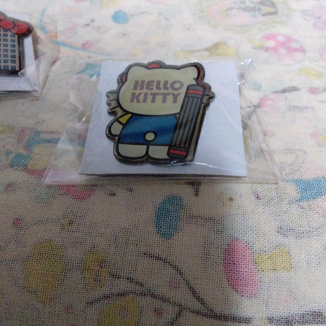 未使用　ハローキティ 文化服飾学院　ピンバッジ 6個セット