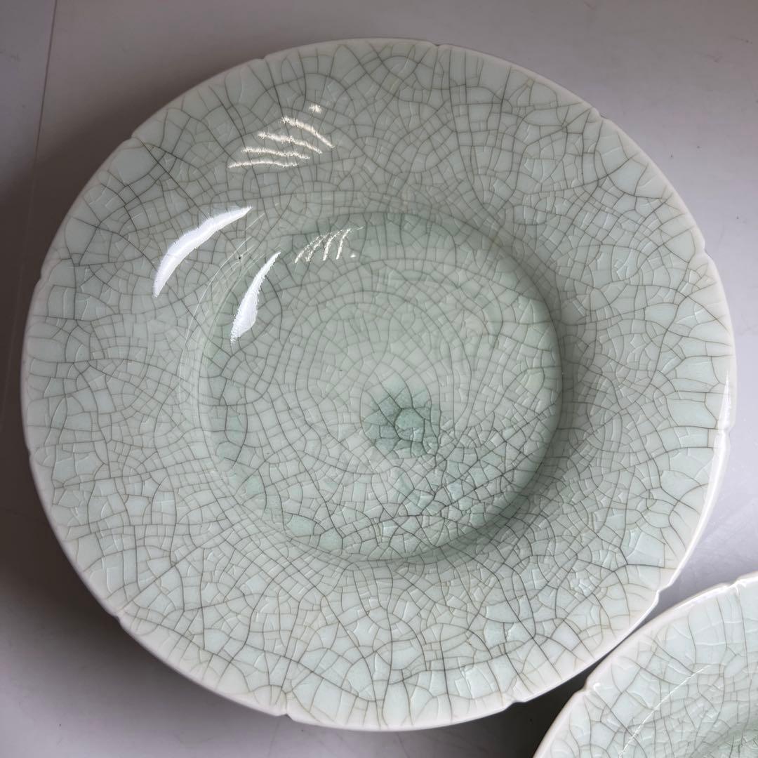 中国美術　青白磁皿2枚　直径約18㎝　東Y7-1224①タトコ