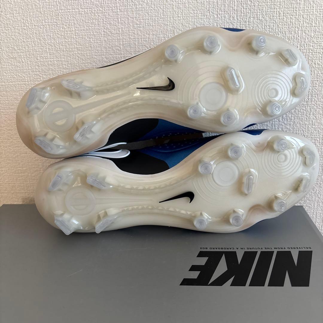 25　ナイキ　サッカー　スパイク　ティエンポ レジェンド 10　DV4328