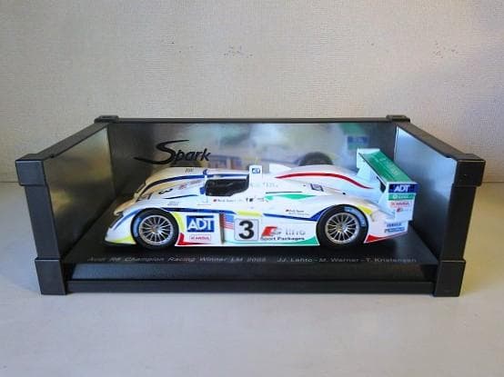 特価 Spark 1/18 アウディ R8 2005 LM Winner #3
