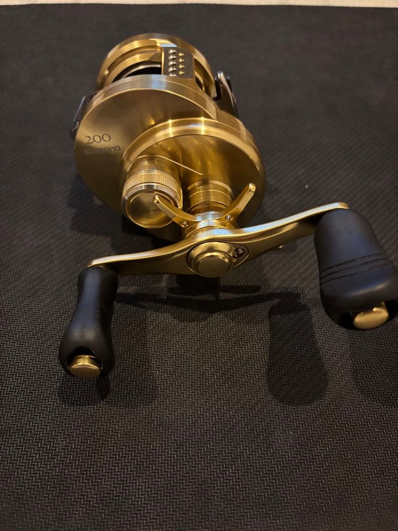 シマノ カルカッタコンクエスト　200