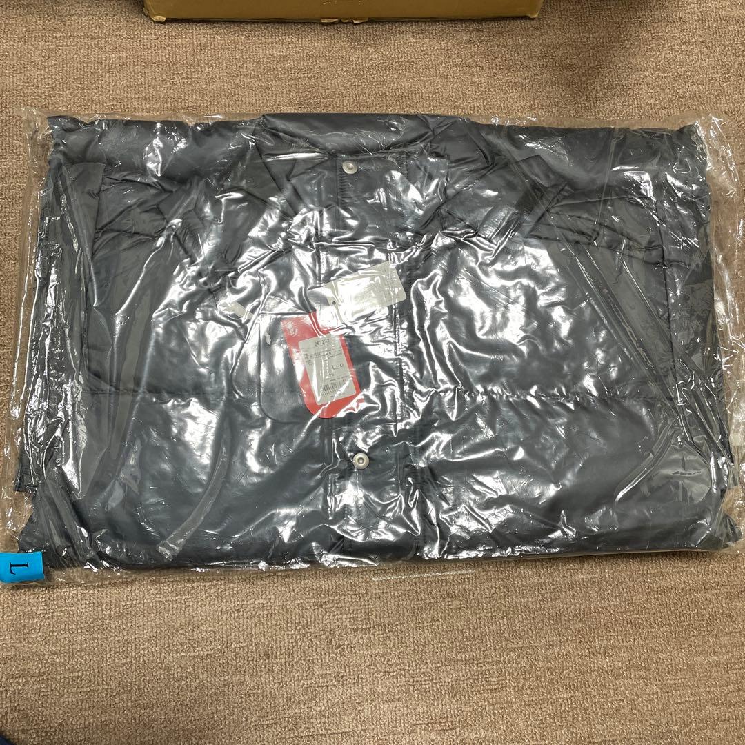 新品 PUMAプーマダウンベンチコート 862252 チャコールグレー Lサイズ