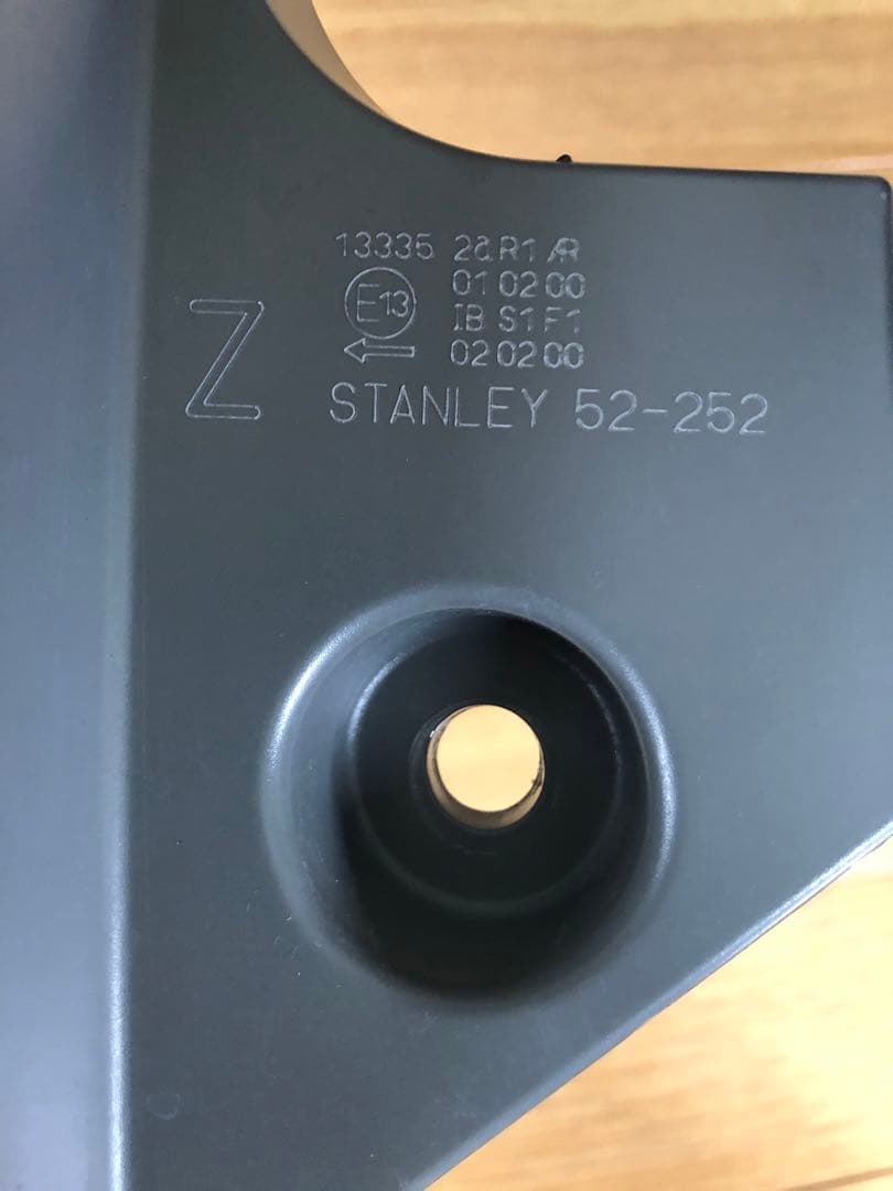 アクアNHP10前期テールランプ