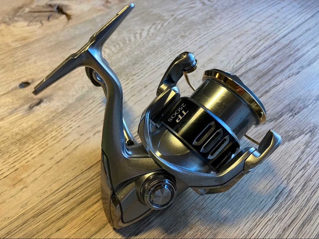 中古 SHIMANO シマノ TWIN POWER 15 2500HGS