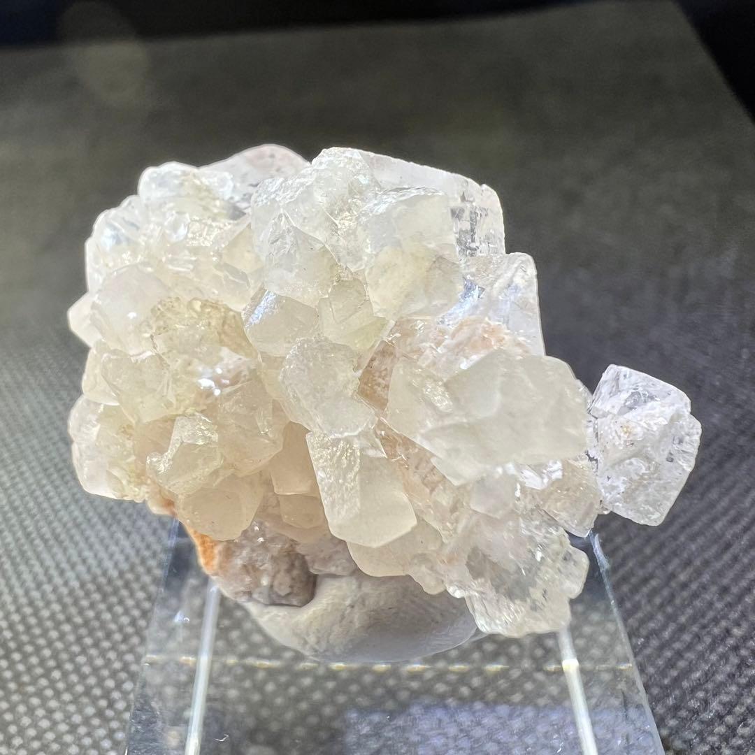 ヤオガンシャン産　クォーツクラスター共生カラーレスフローライト