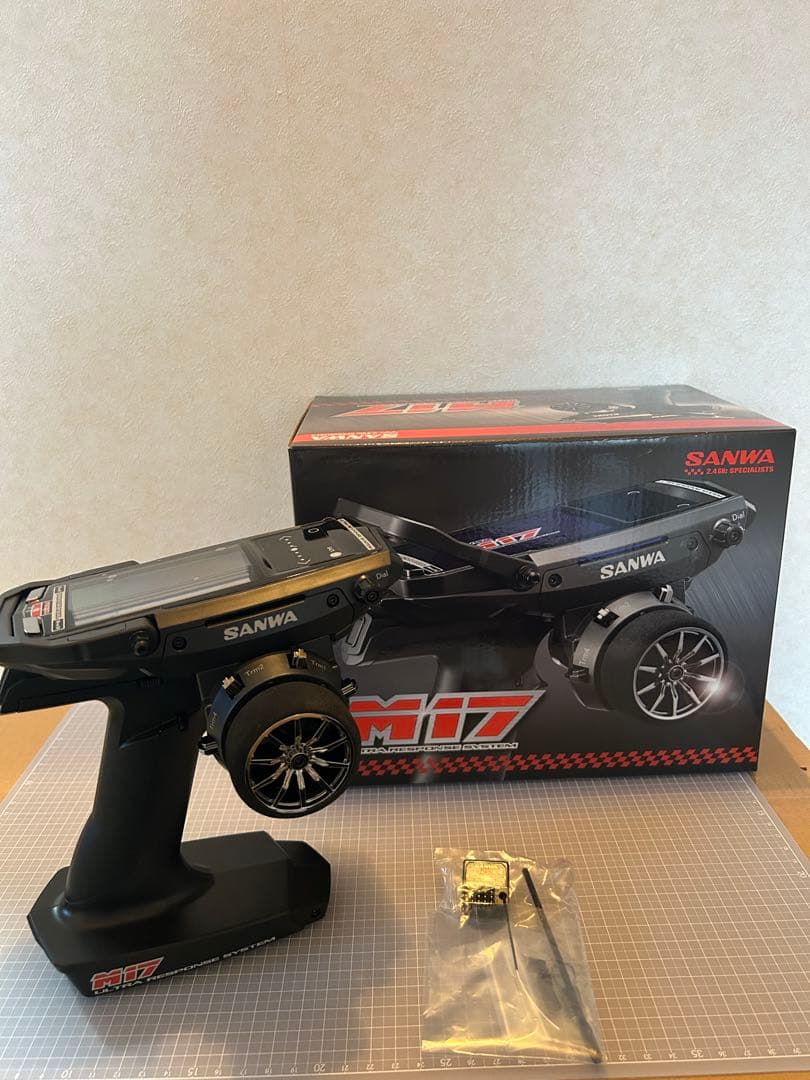 【三和電子機器】SANWA M17 ラジコン 送信機