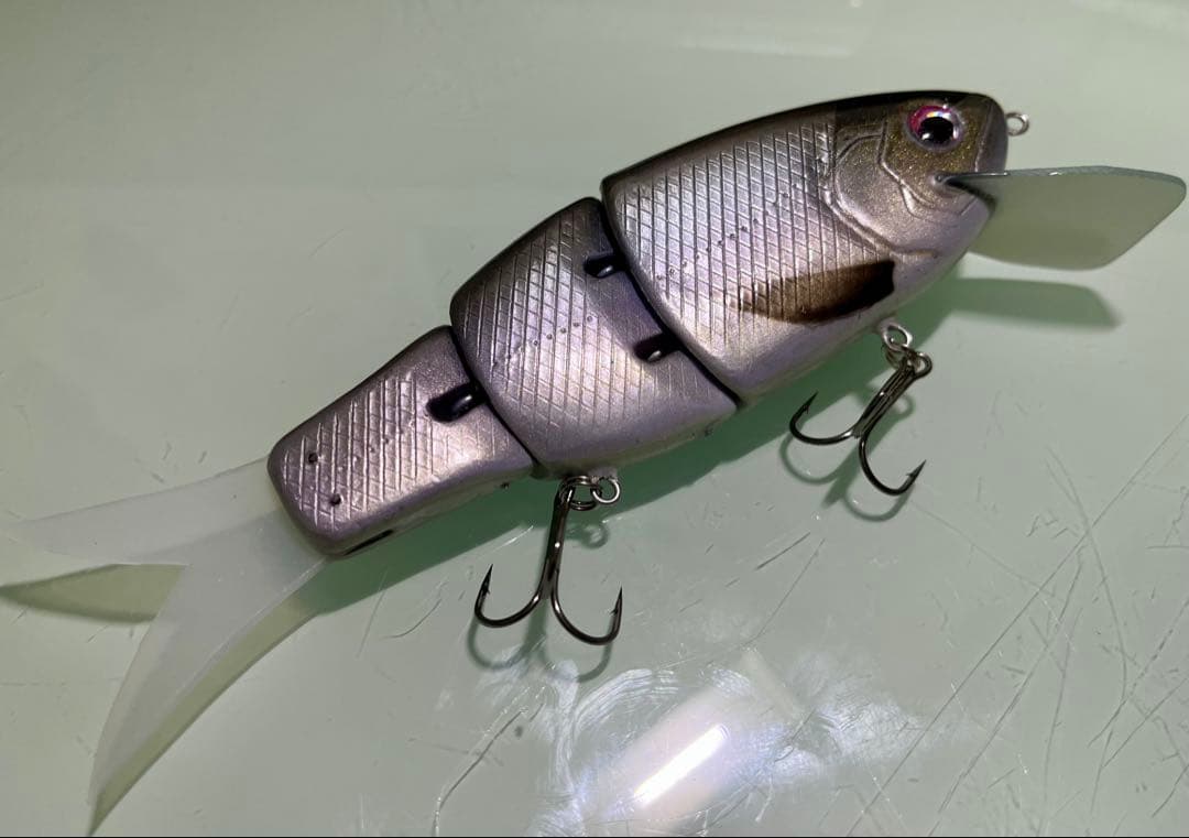 ハンドメイドルアー・３連ギン鮒150Ｆ