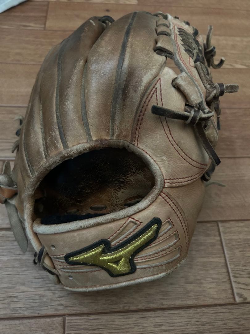 Mizuno プロモデル ベージュグローブ