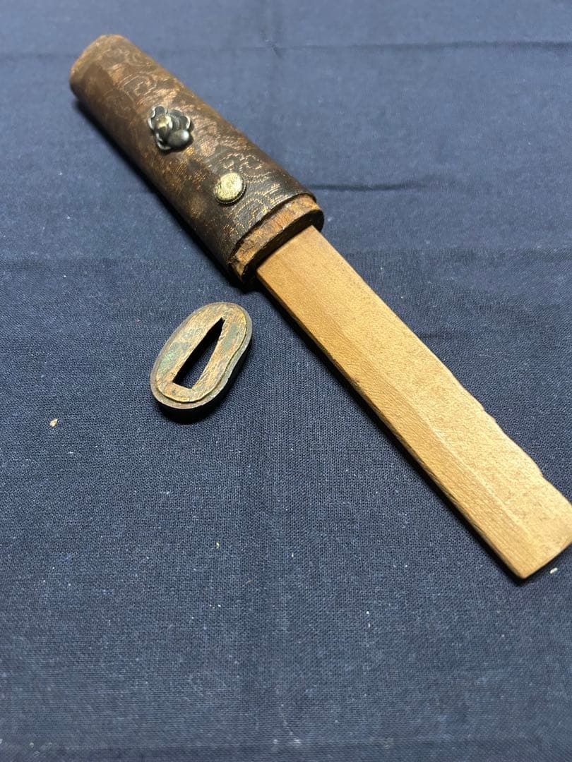 【希少品】装飾短刀 木製刃付き 切羽 目貫 目釘 斬鉄剣