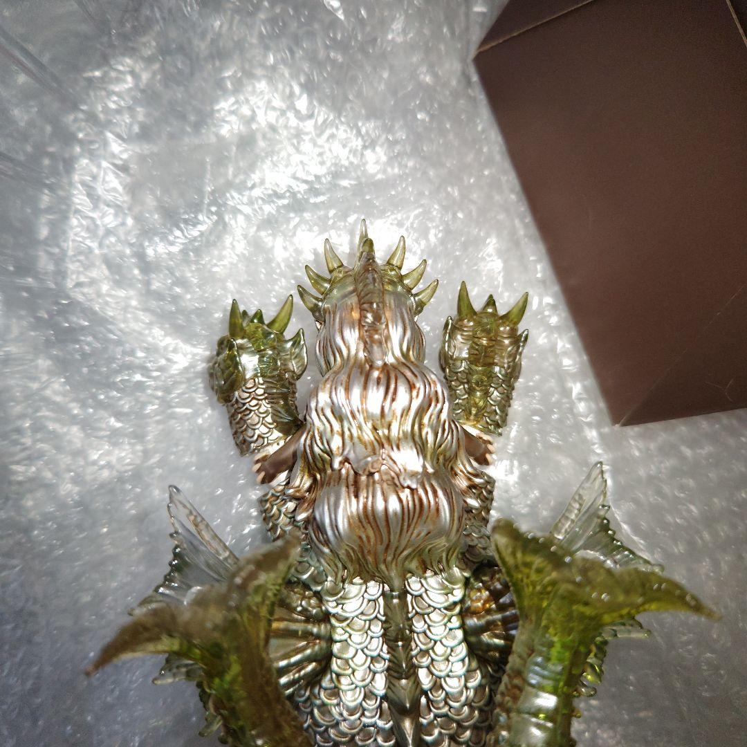 怪獣女王　DRAGORA　フィギュア　ソフビ