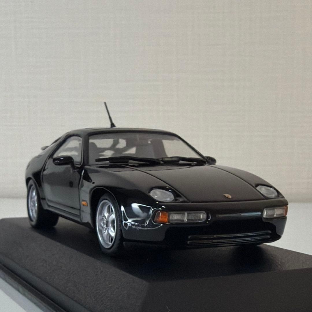 ミニカー 1/43 Porsche 928 GTS 1991 / PMA