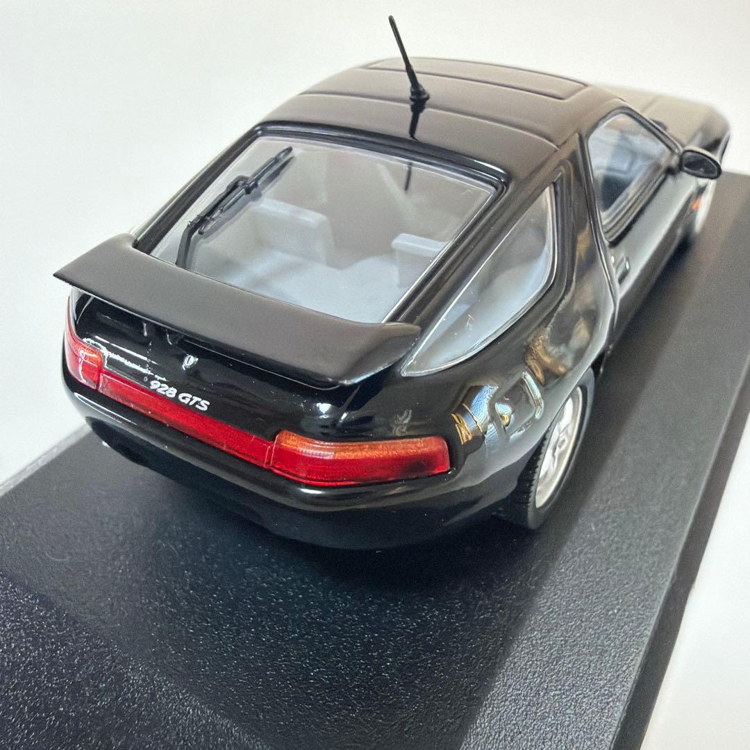 ミニカー 1/43 Porsche 928 GTS 1991 / PMA