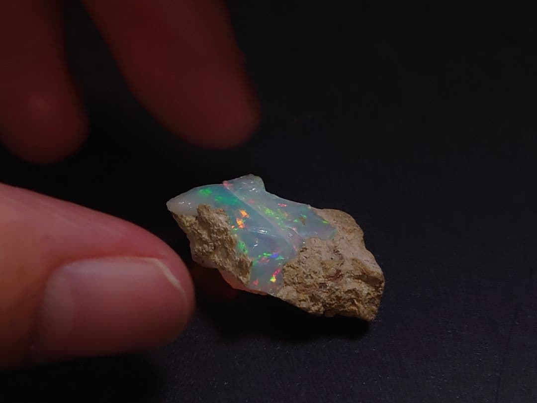 エチオピアウェロ産　オパール 原石　ジュエリーグレード　鉱物標本