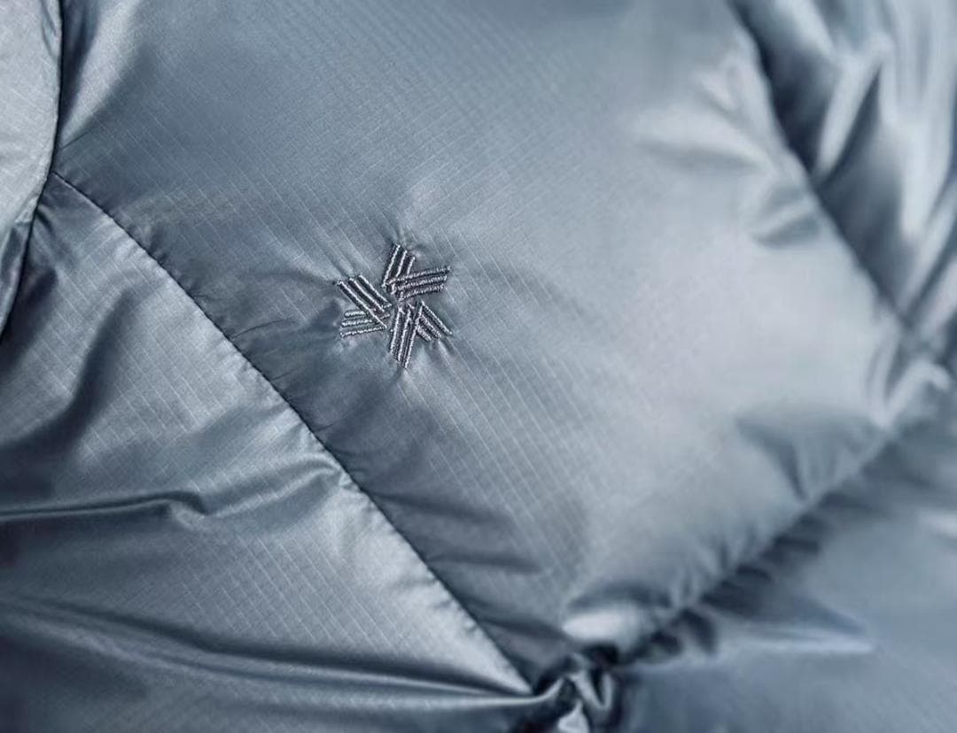 Goldwin 最新モデル 極寒対応 防寒性強化 フード付き ダウンジャケット