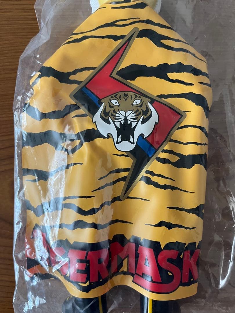メディコムトイ　ソフビ　ファイティングシリーズ　初代タイガーマスク(逆ヤギリ版)