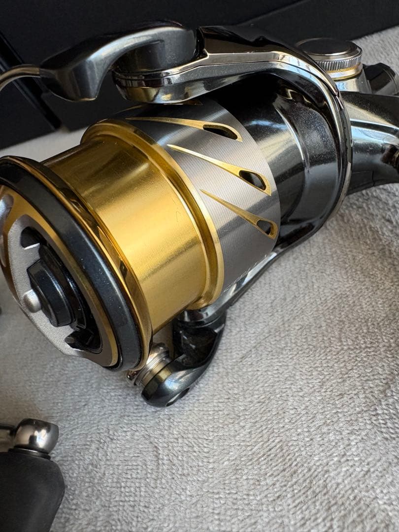 美品　シマノ　14ステラC2000S 管釣り　トラウト　渓流　アジング