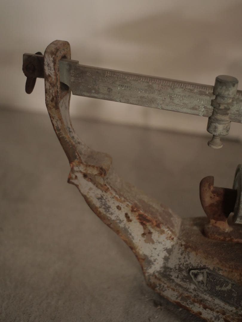 秤　はかり　天秤　鉄　サビ　アート　置物　古家具　古道具　アンティーク昭和レトロ