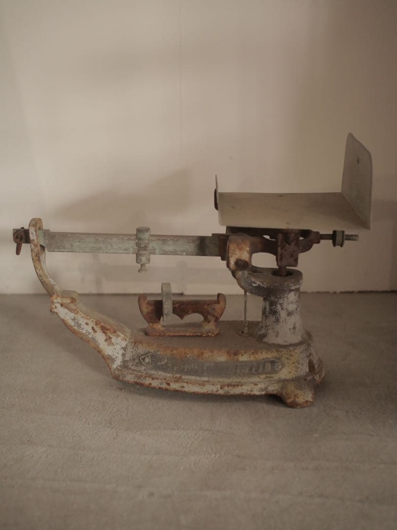 秤　はかり　天秤　鉄　サビ　アート　置物　古家具　古道具　アンティーク昭和レトロ