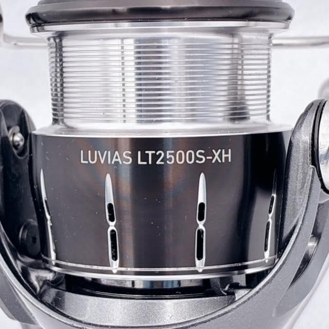 【美品】ダイワ 24ルビアス LT2500S-XH スピニングリール