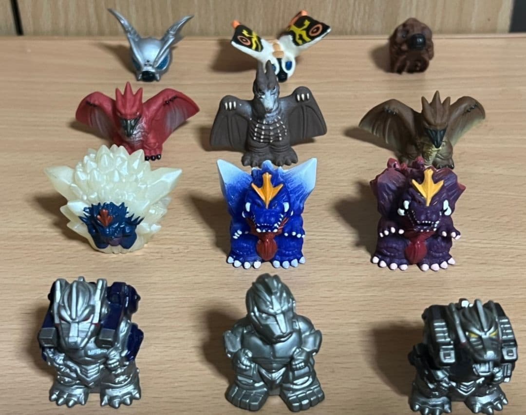 バンダイ　SD ゴジラ　怪獣王倶楽部　指人形　フィギュア　ソフビ　33体