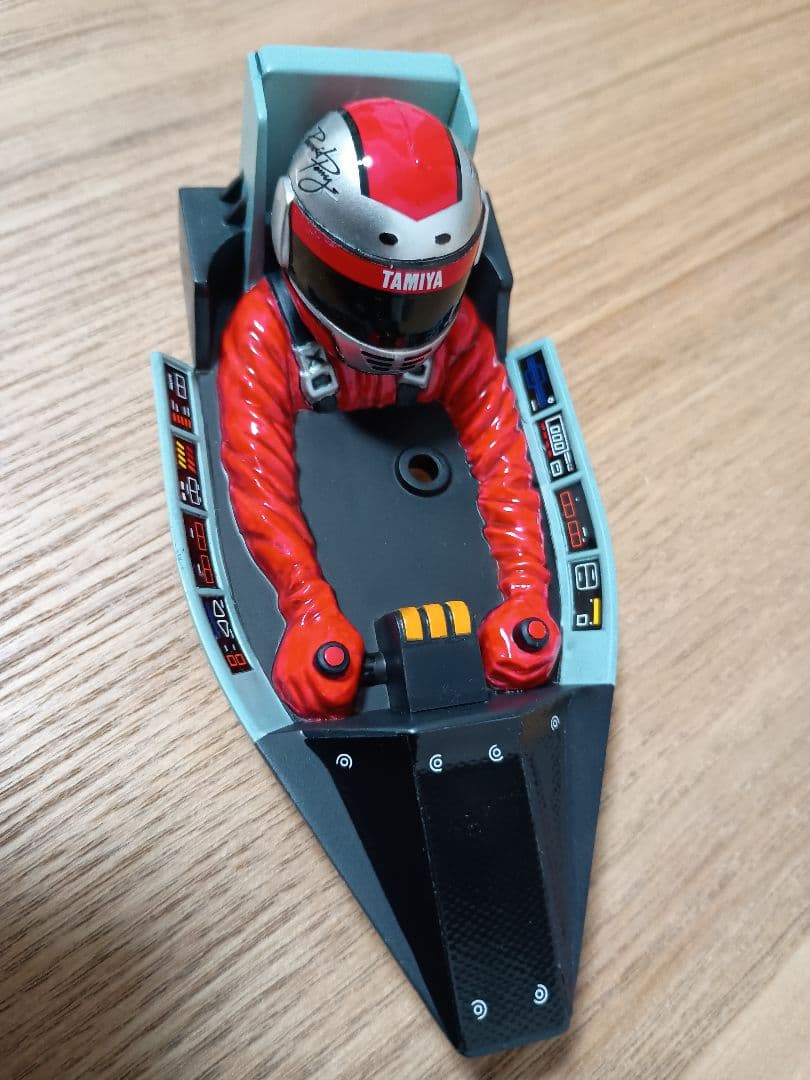 1/10 アバンテ2011 ドライバー　コクピット　AVANTE