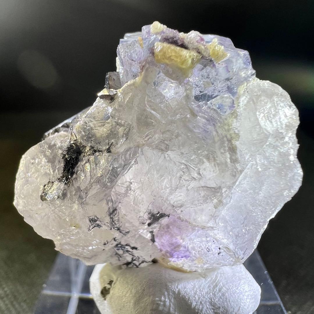 ヤオガンシャン産　パイライト共生　パープルゾーニングフローライト