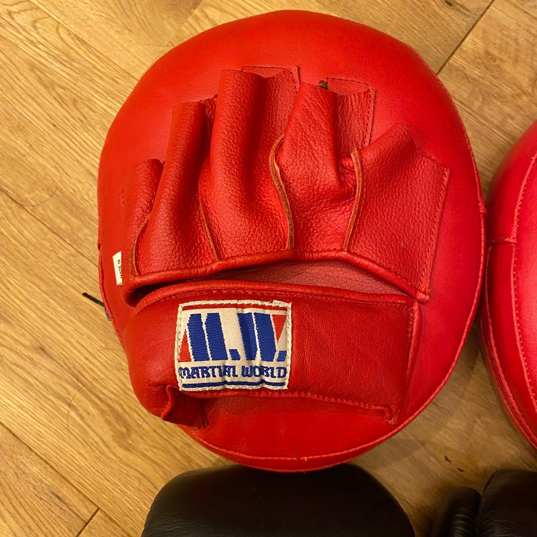 MARTIAL WORLD マーシャルワールド　パンチングミット　グローブセット