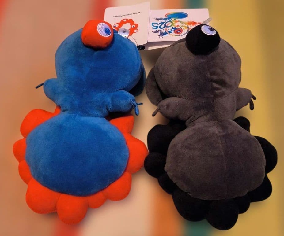 ミ*m様 【Sサイズ2点セット】ミャクミャク　お手玉風ぬいぐるみ　新品