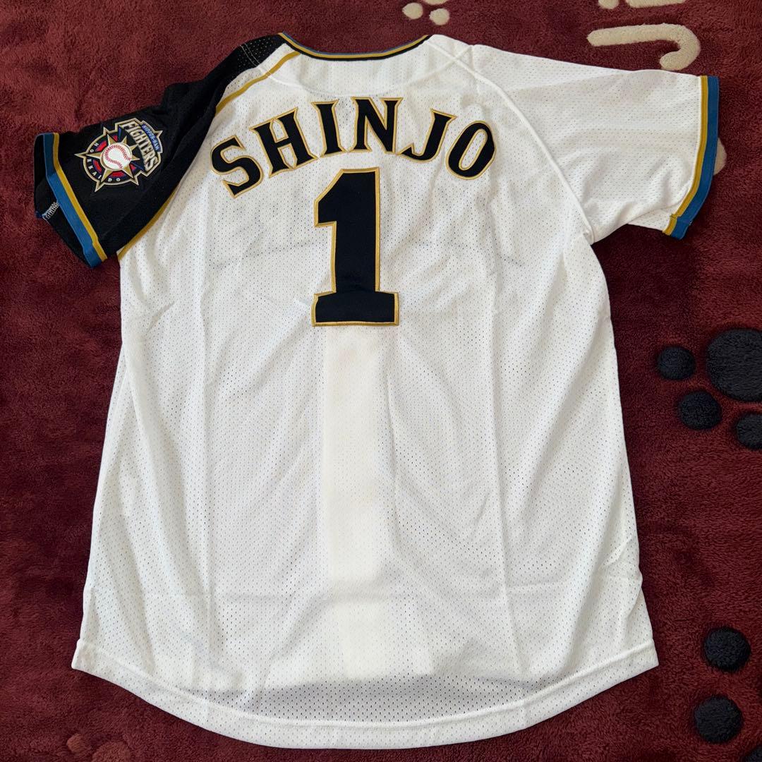 日本ハムファイターズ　新庄剛　背番号１　レプリカユニフォーム新品未使用