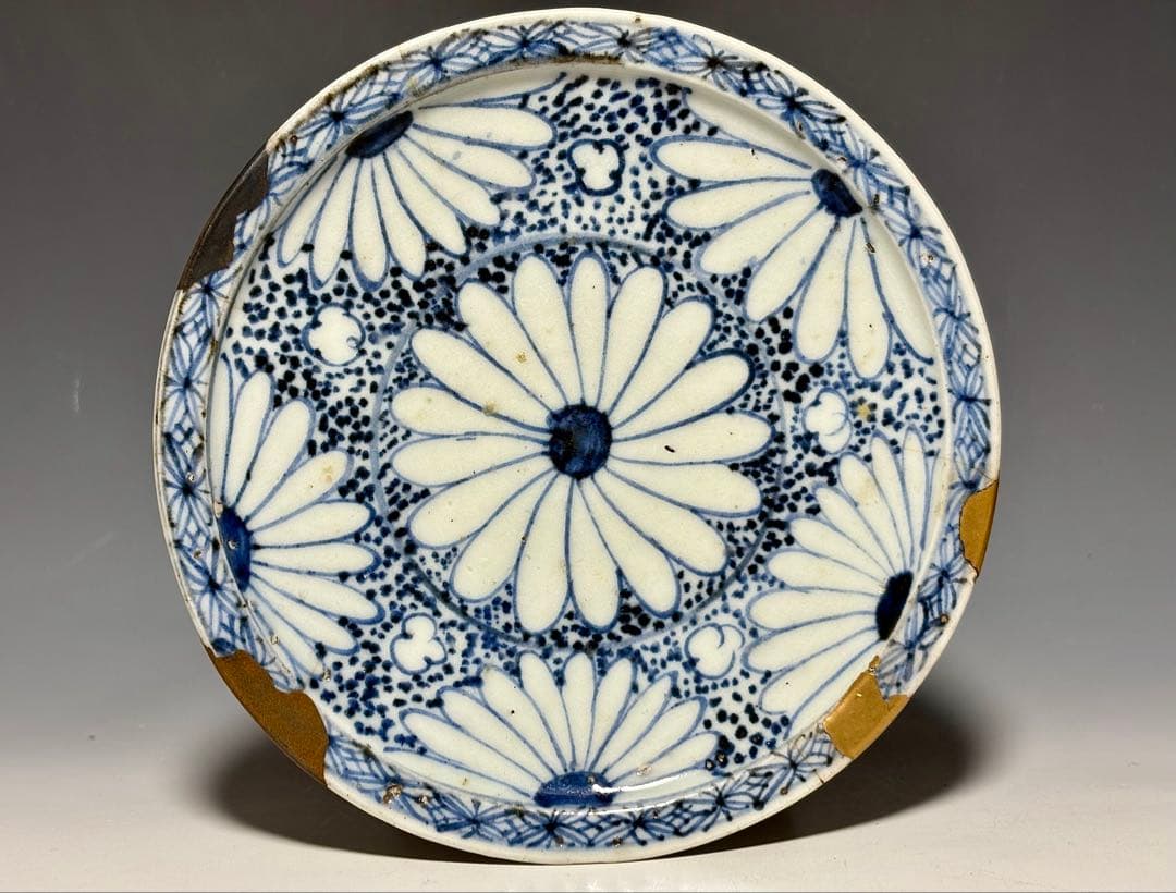 「初期伊万里」点描菊花文小皿