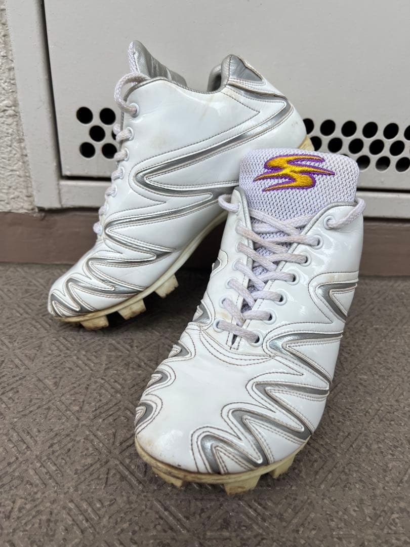 すみれスポーツ　ジャガースパイク　野球ポイントスパイク