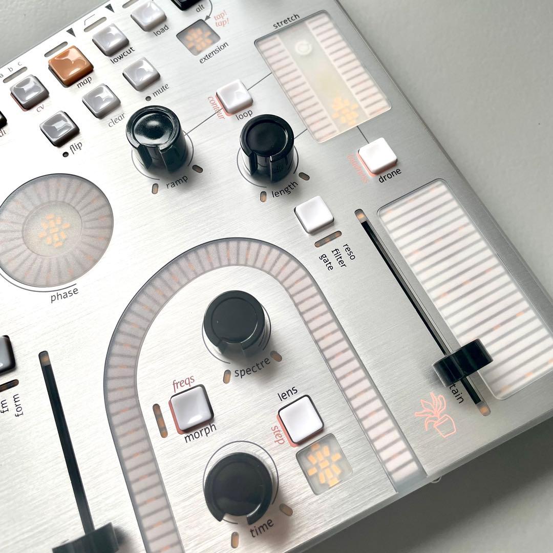 Whimsical Raps Atrium アナログシンセサイザー