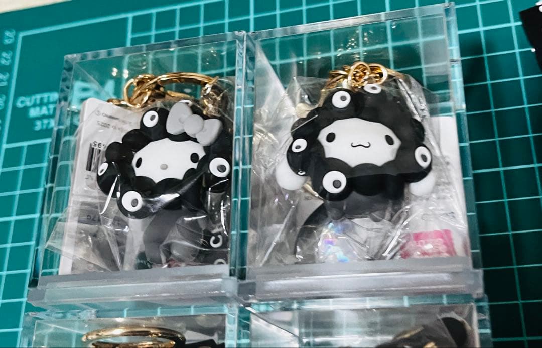 サンリオ ミャクミャク 黒 キーホルダー ブラック 5種セット