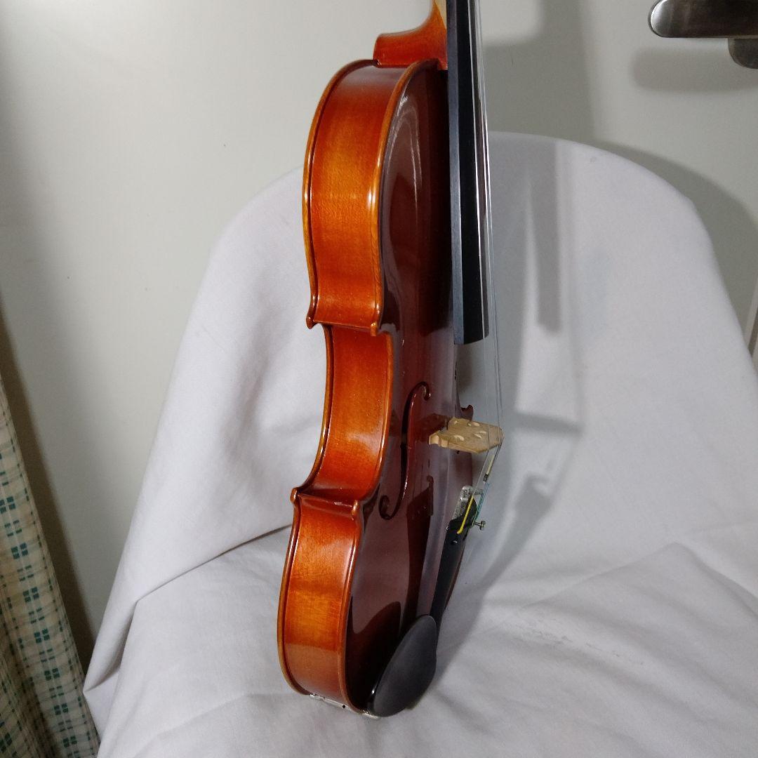 ♥️値下しました♥️スズキバイオリン4/4♥️品番200♥️肩当て弓ケ―ス松脂付