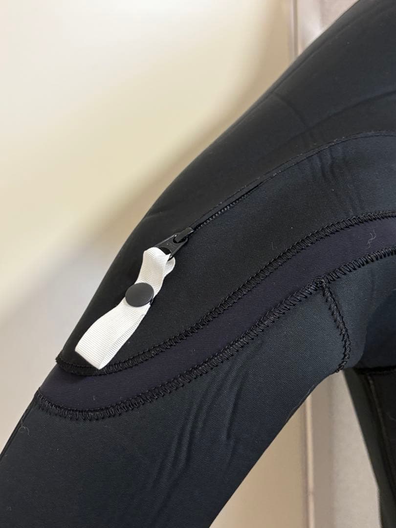 Mellow 5mm x 3mmセミドライウェットスーツ ML