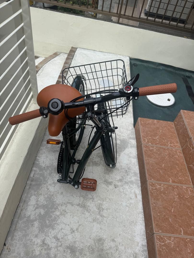 ギア付き折りたたみ自転車　ダークグリーン