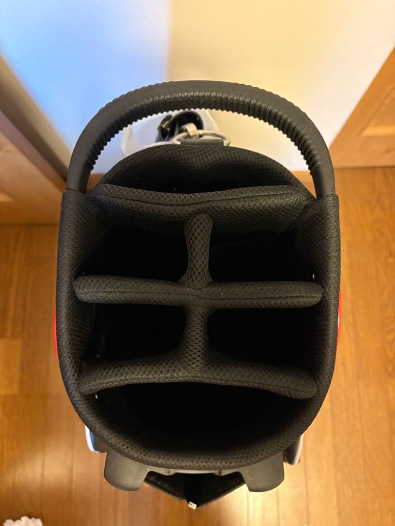 【新品・未使用】ルーニーテューンズ　 キャディーゴルフバッグ