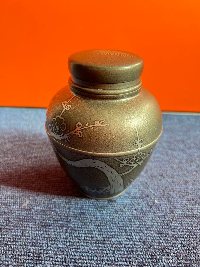 1092  1091  煎茶道具 薩摩錫器さつま岩切 登六作　梅松木文茶壷　茶入