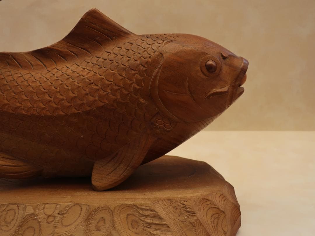 木製 魚の彫刻 伝統工芸品