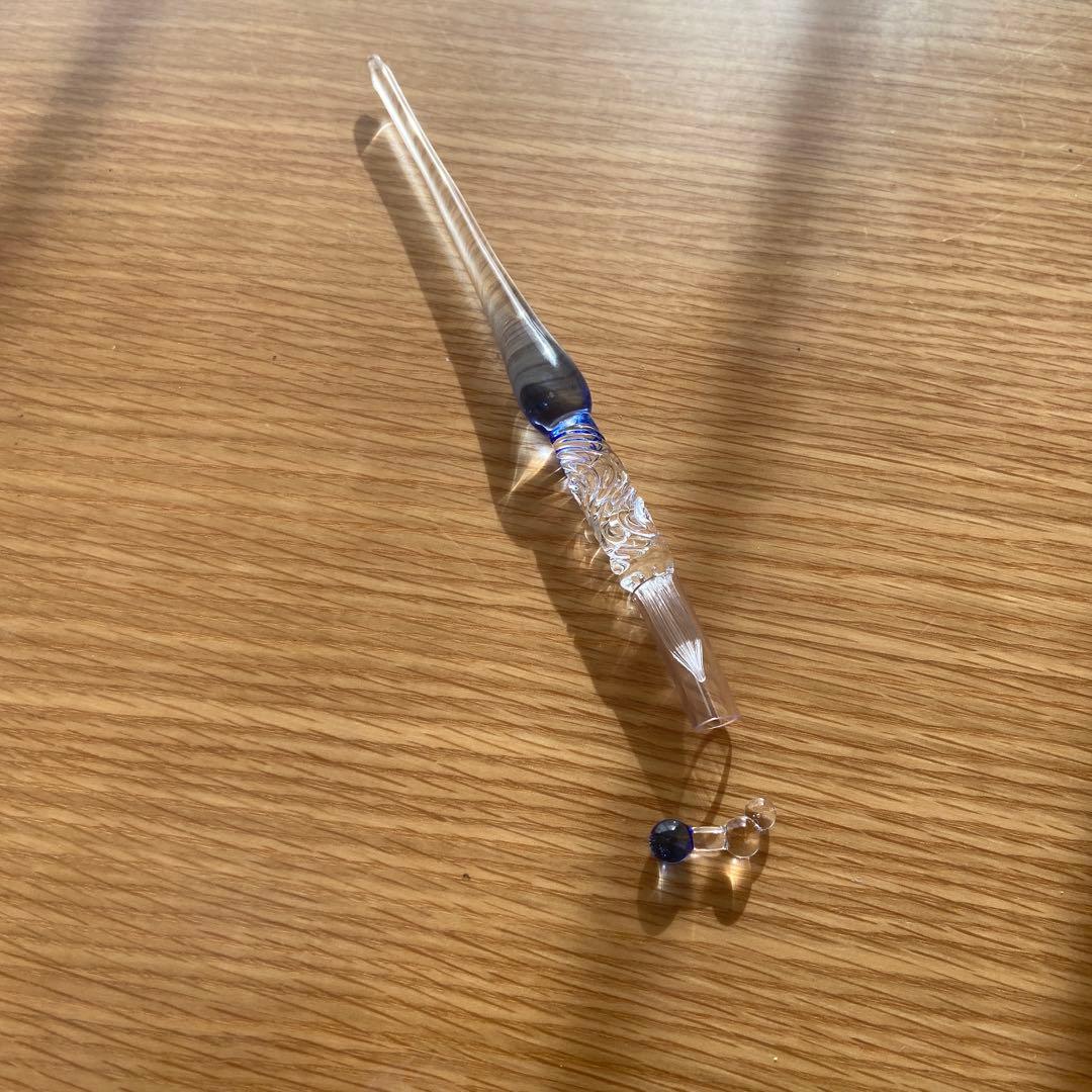 青いガラスペン