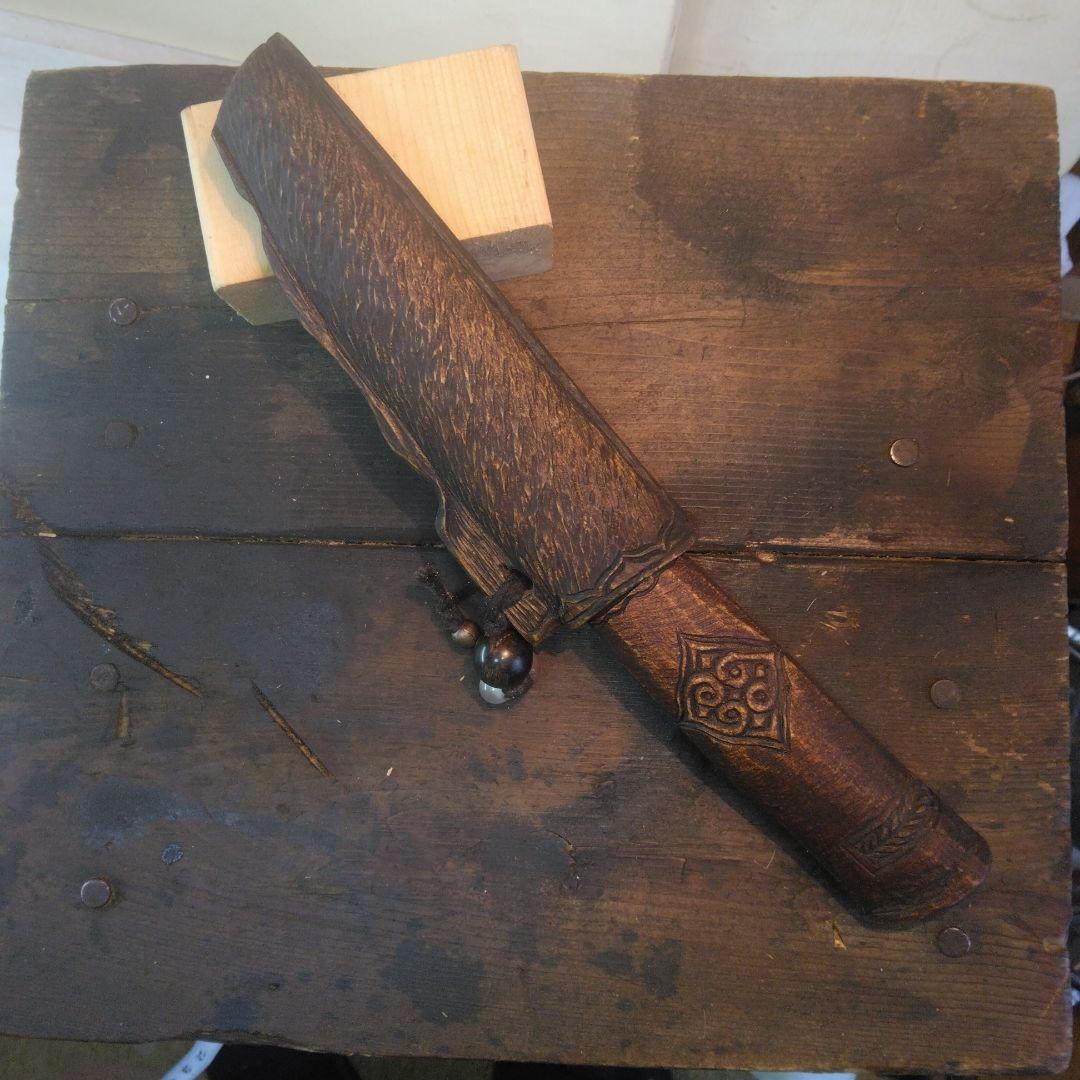 アイヌマキリ　木製彫刻　北海道。