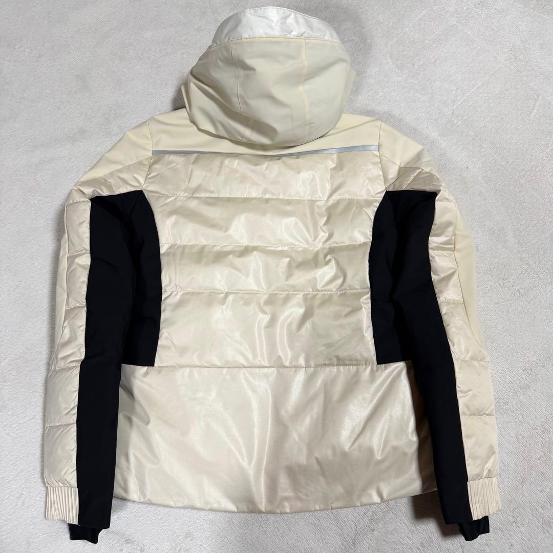 未使用★フェニックス phenix スキーウェア Mサイズ　レディース ベージュ