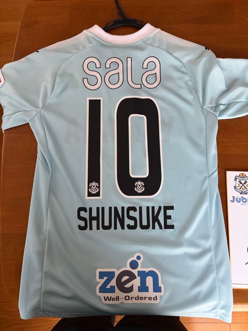 ジュビロ磐田グッズセット　色紙2枚　応援フラッグ 中村俊輔ユニフォーム　Sサイズ