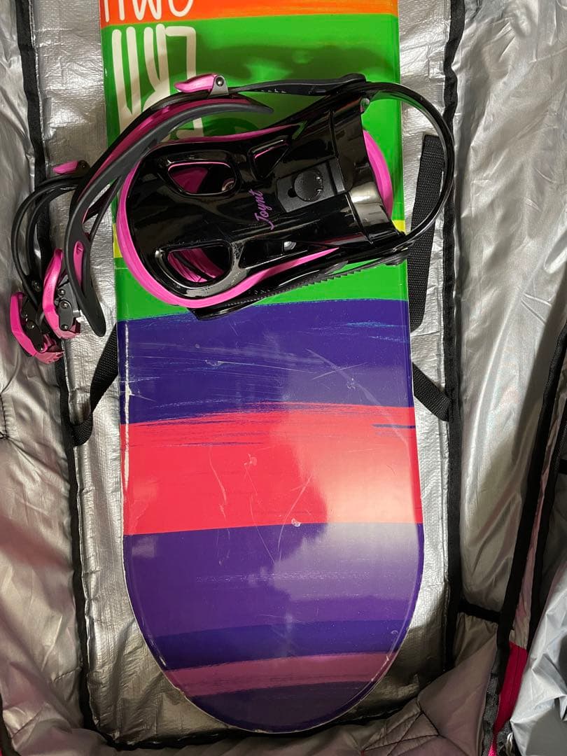 スノーボードとブーツとビンディングの3セット