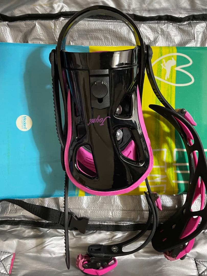 スノーボードとブーツとビンディングの3セット